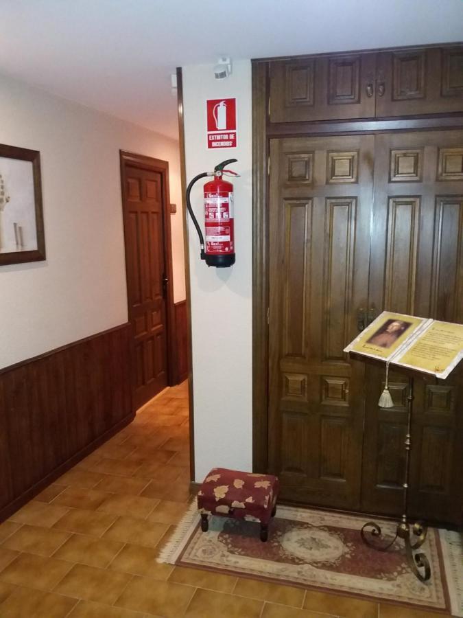 Hostal Rural Moratin Пастрана Экстерьер фото